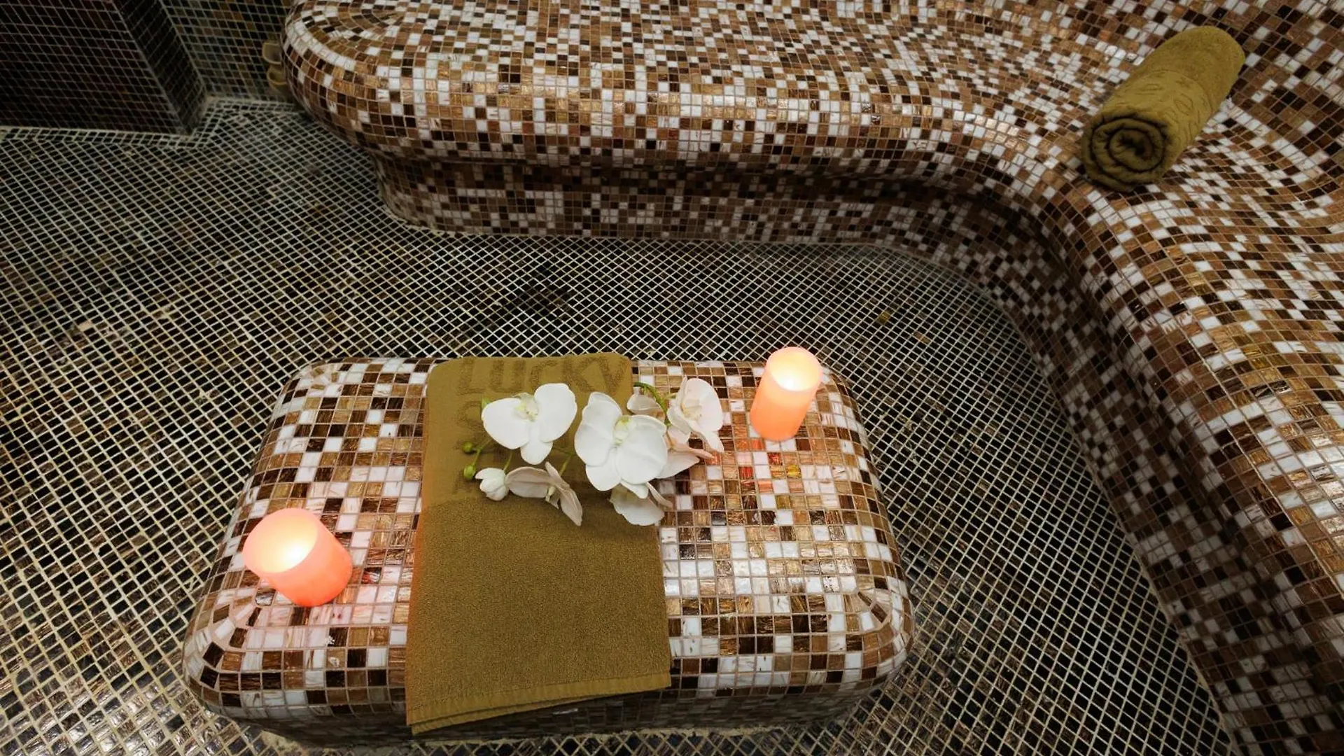 Lucky Bansko Aparthotel Spa & Relax 5*,